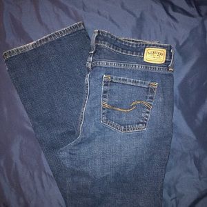 Levi’s Women’s Mid-Rise Bootcut 10S Jeans